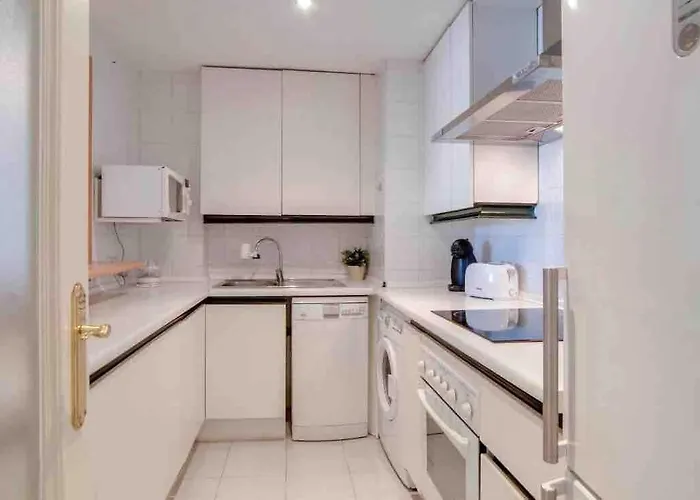 Marina Banus In Puerto Banus 2 Bedrooms Pool Parking Apartament *