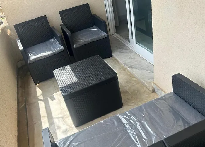 Marina Banus In Puerto Banus 2 Bedrooms Pool Parking Apartament